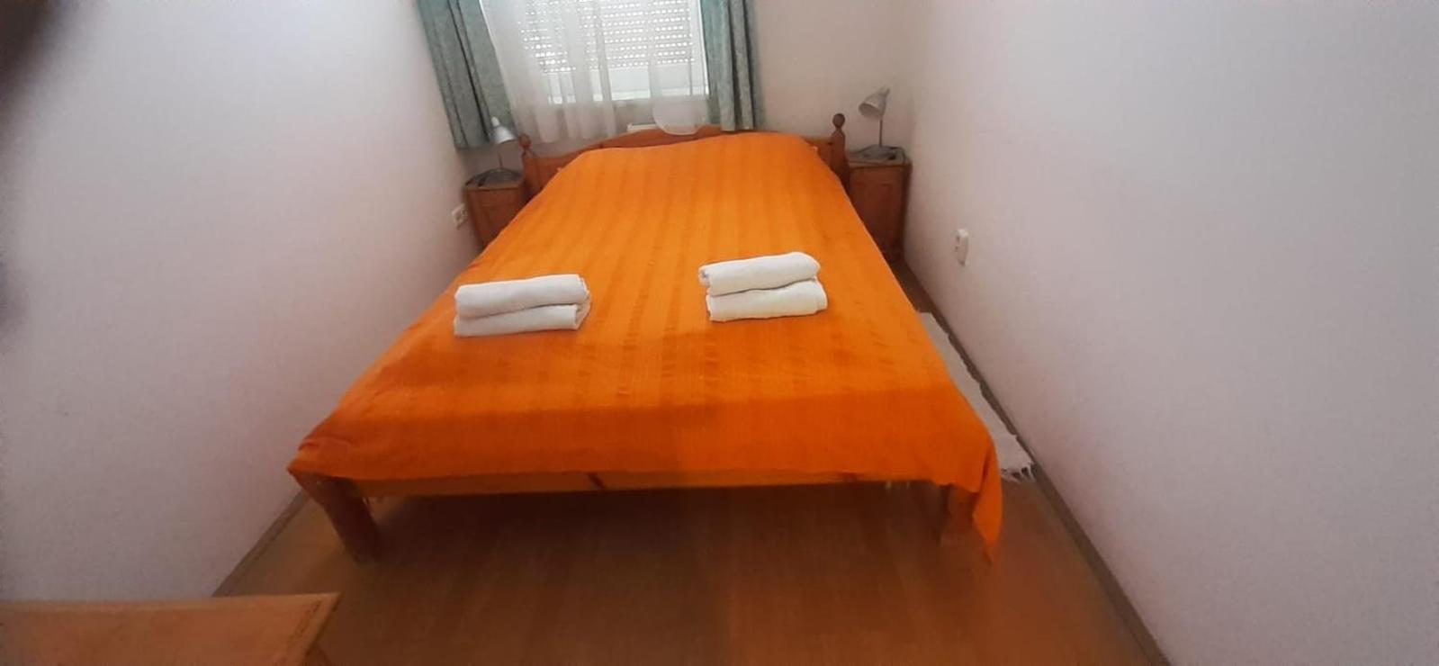 Pedestrian Street Apartment Хевіз Екстер'єр фото