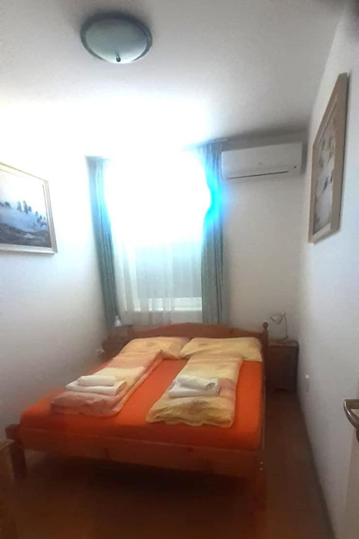 Pedestrian Street Apartment Хевіз Екстер'єр фото